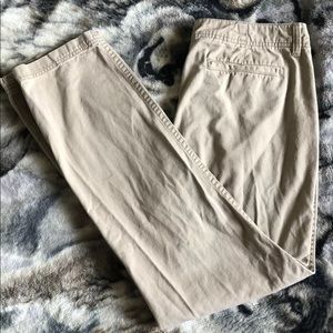 Urban pipeline relaxed straight 32x32 khakis EUC